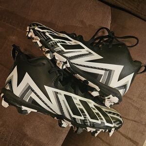 Adidas mens size 7 football cleats
